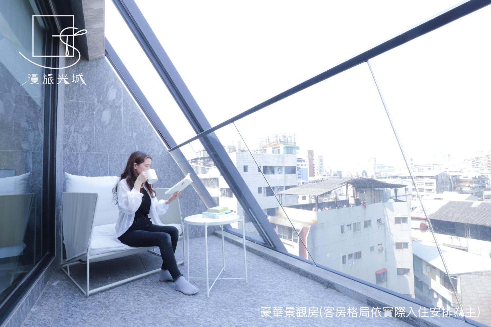 Slow Town Hotel-Glowing Taichung Camera foto