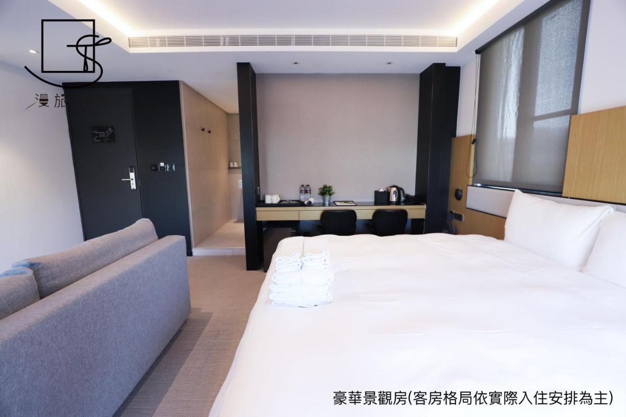 Slow Town Hotel-Glowing Taichung Esterno foto